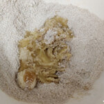 Mashed Banana in Oat Flour